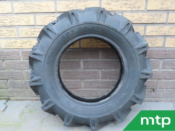 Pneu de tracteur 5.00-12 usagé